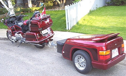 Gooseneck tongue and hitch connection for secure travel